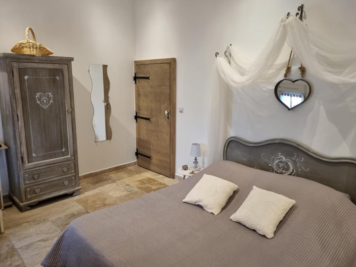 La Bastide Bed and Breakfast Bédarrides Exteriör bild
